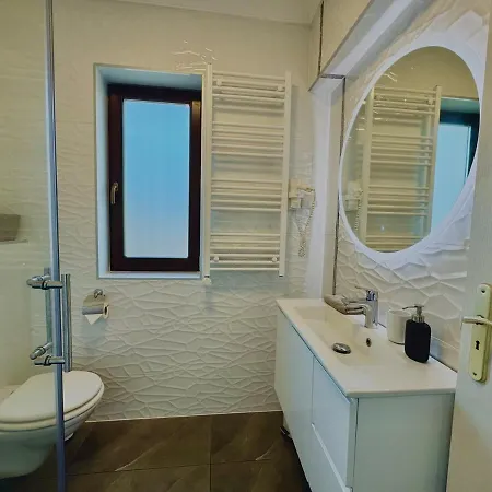 Villa Azur - Panoramic Escape Balatonalmádi